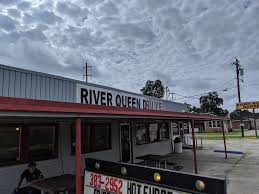 River Queen Drive Inn